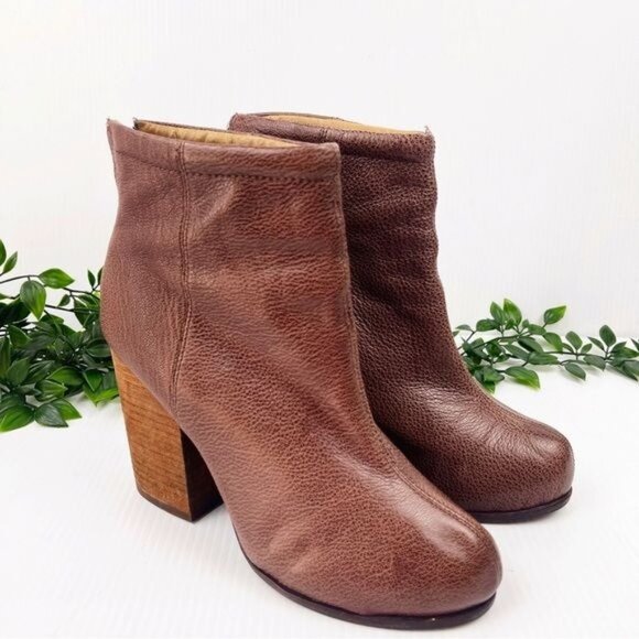 Jeffrey Campbell Rumble Ankle-heeled booties 8 - Picture 1 of 11